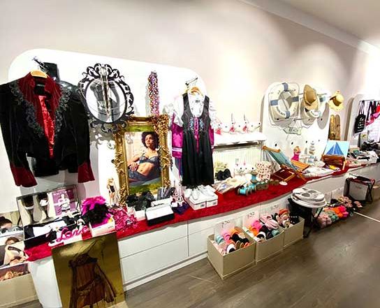 Fundstücke aus über 30 Jahren Körpernah Berlin Dessous & Bademode.