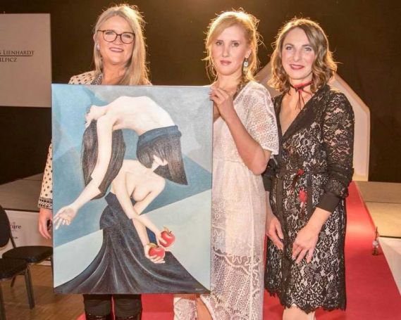 „Hinfühlen statt Wegsehen“ Charity-Aktion zur Brustkrebsvors